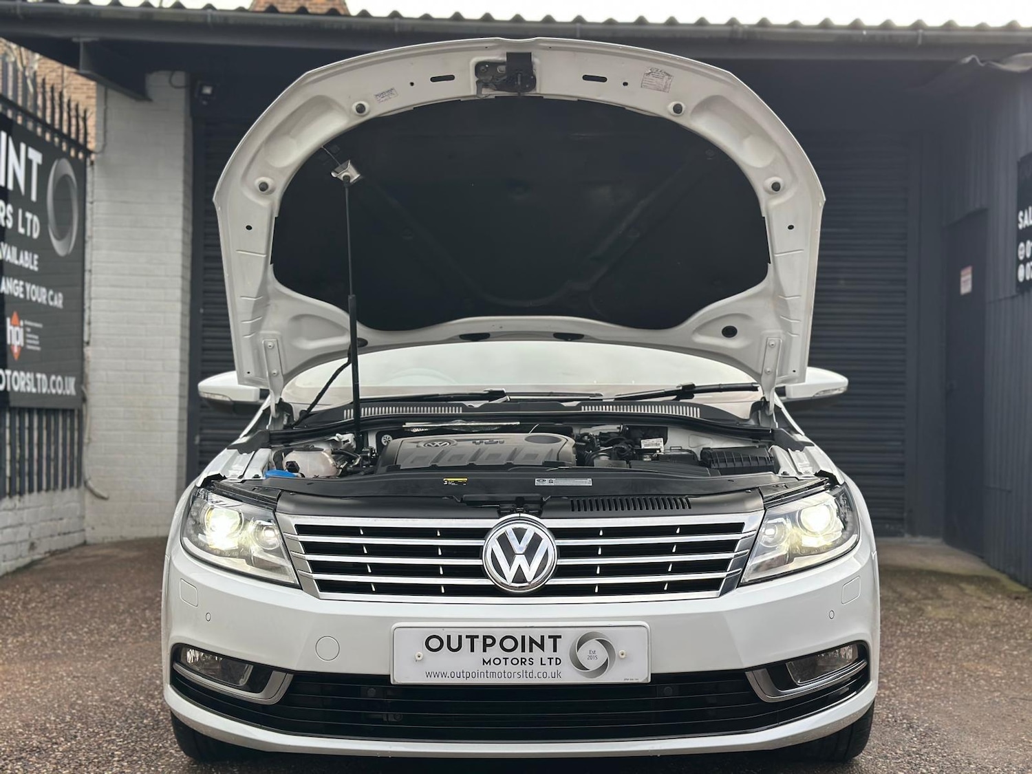 Used Volkswagen CC 2013 for sale - 76899404: Photo 4