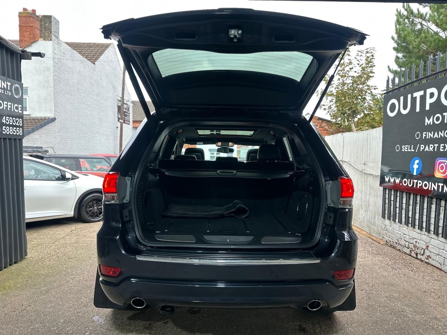 Used Jeep Grand Cherokee 2013 for sale - 76727702: Photo 17