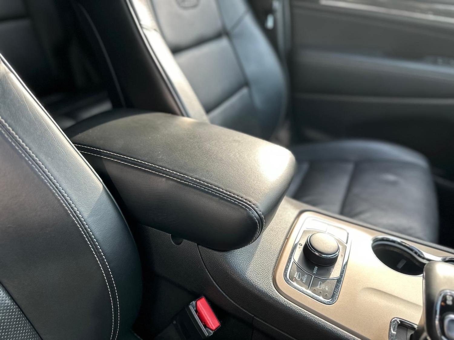 Used Jeep Grand Cherokee 2013 for sale - 76727702: Photo 32