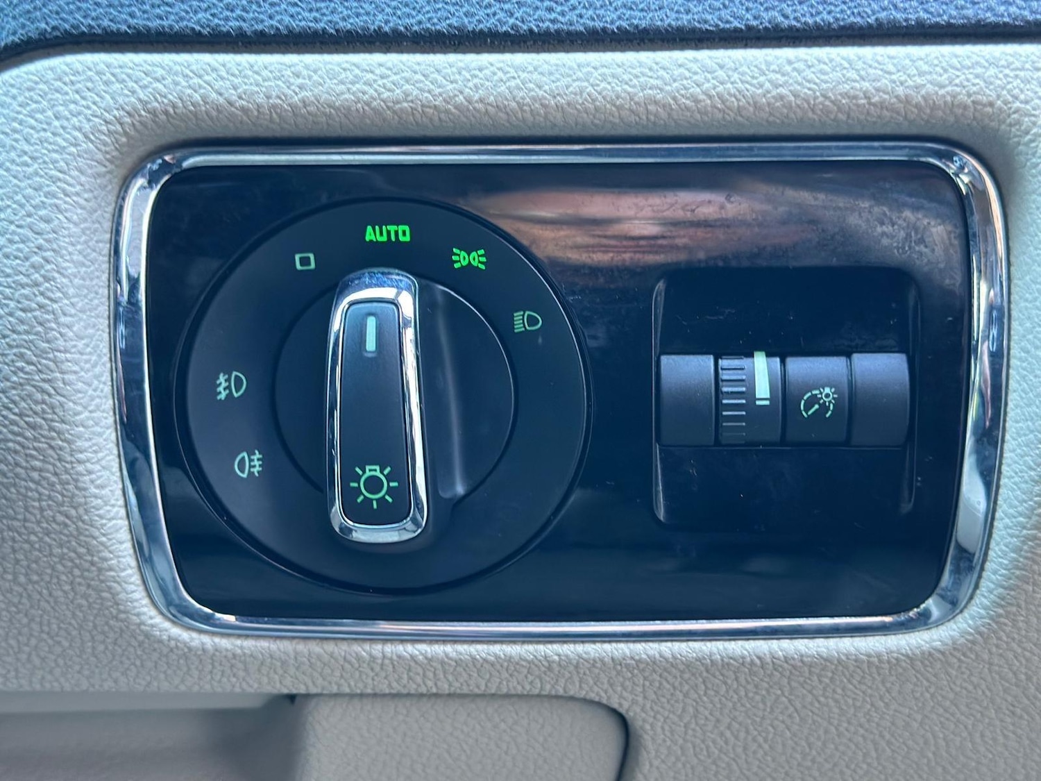 Used Skoda Superb 2011 for sale - 77131711: Photo 29