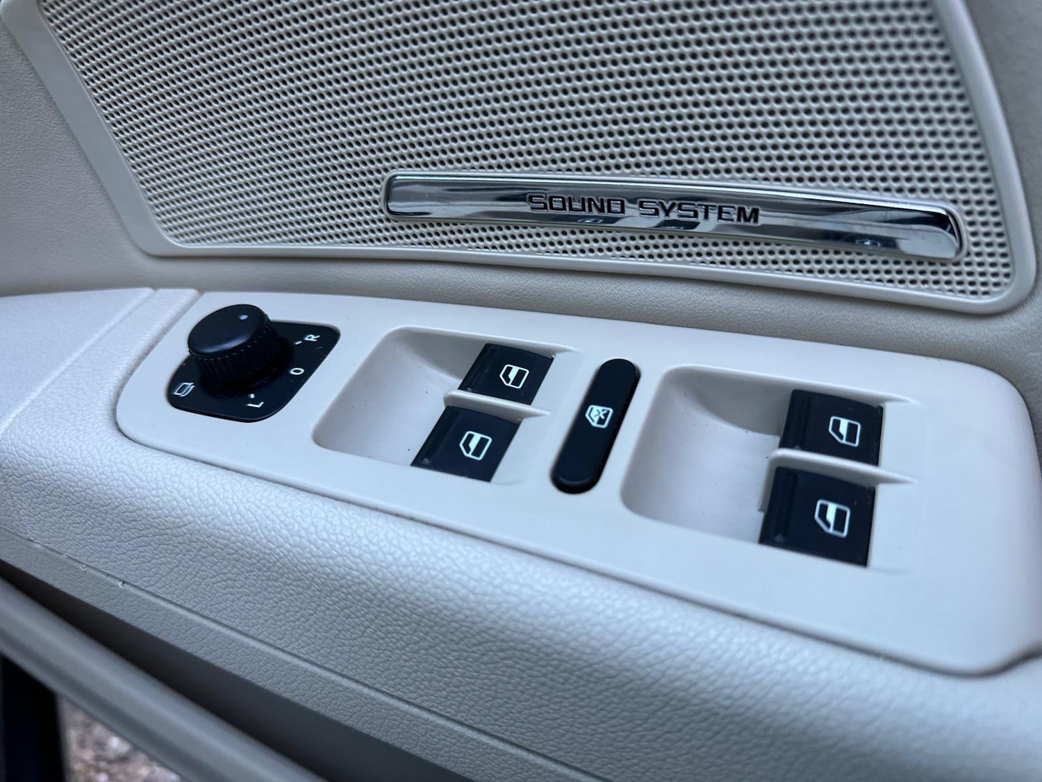 Used Skoda Superb 2011 for sale - 77131711: Photo 33