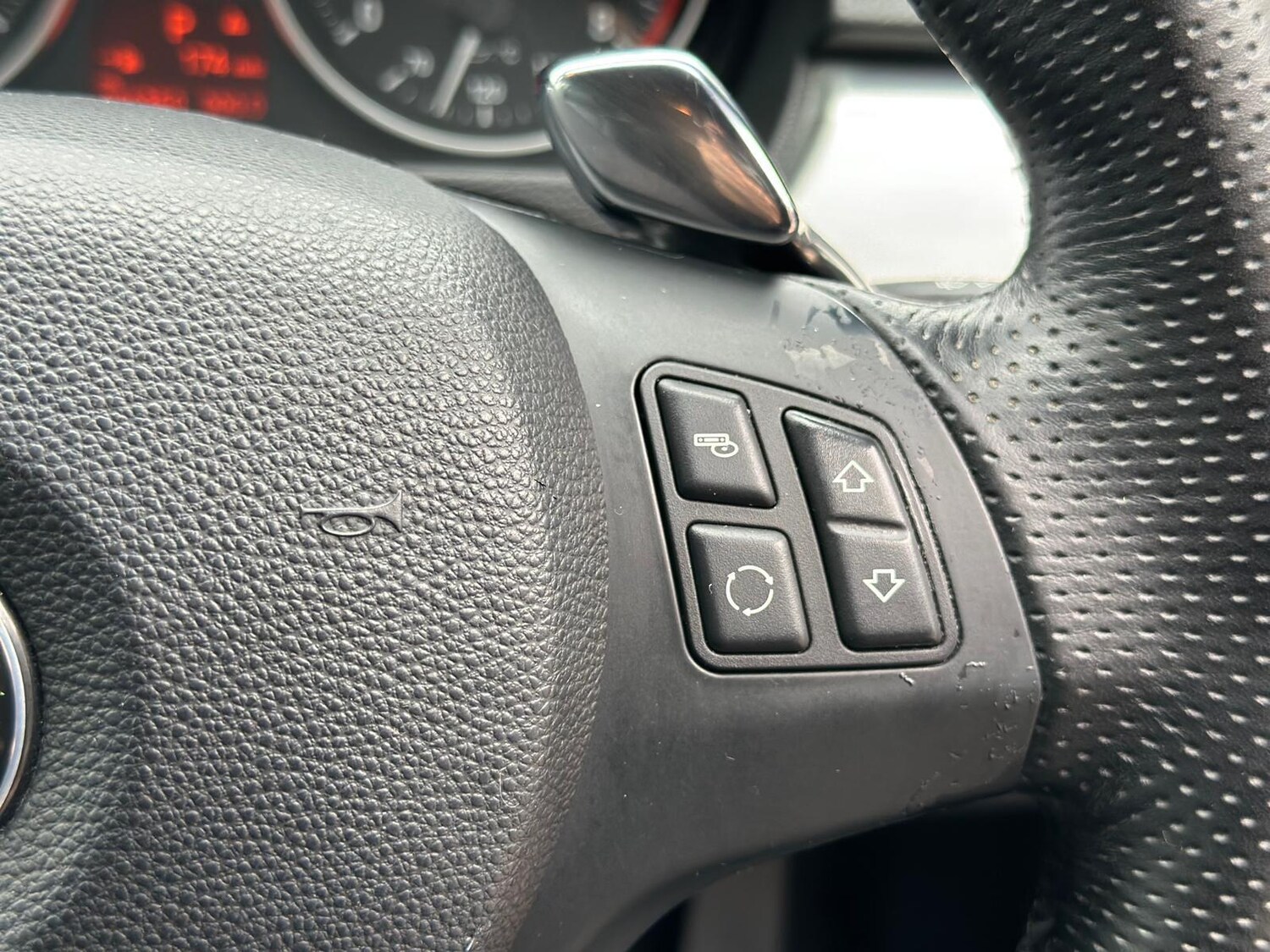 Used BMW 3 Series 2010 for sale - 76668117: Photo 22