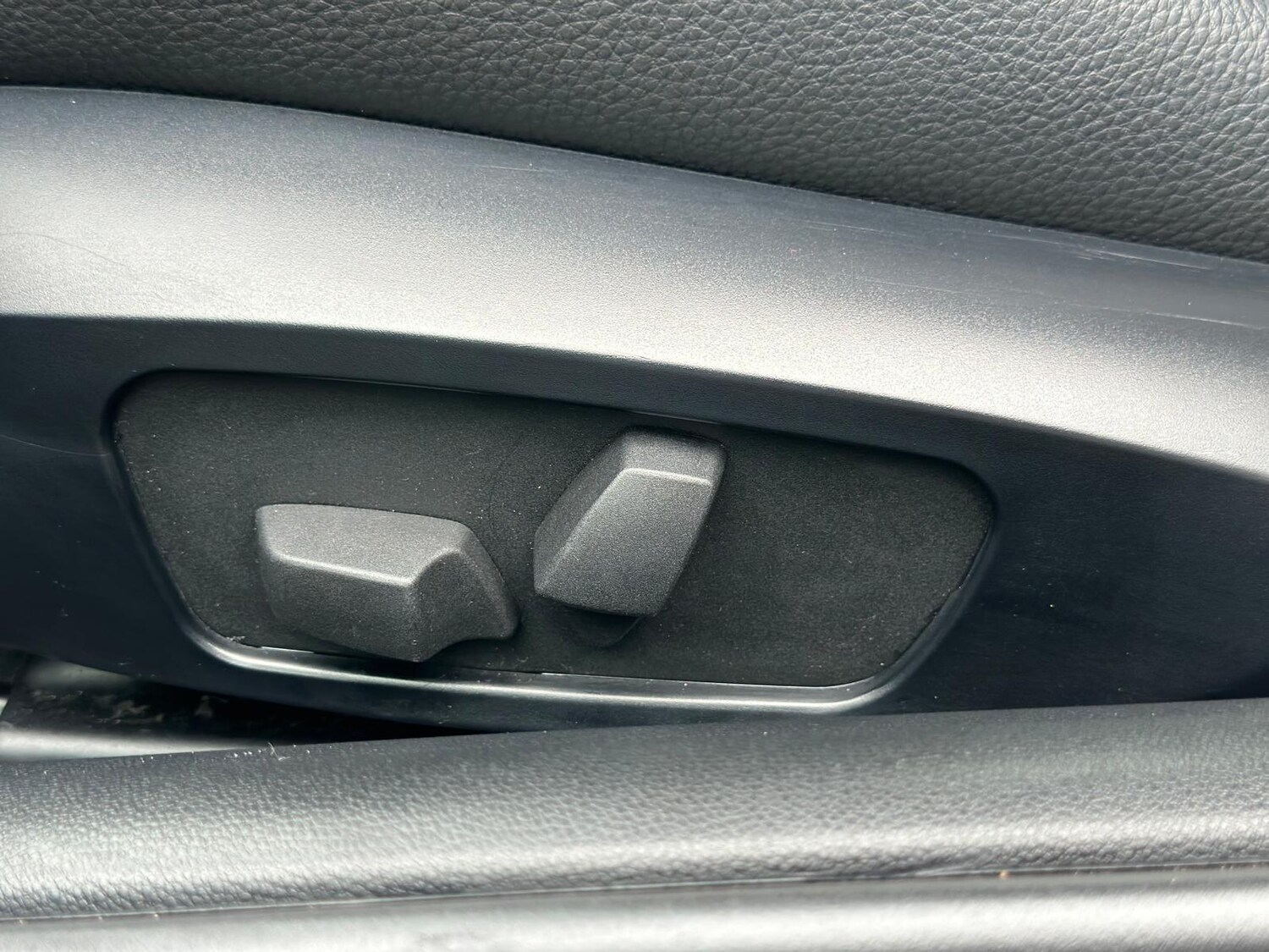 Used BMW 3 Series 2010 for sale - 76668117: Photo 33