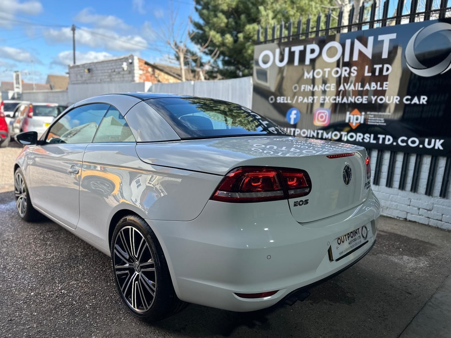 Used Volkswagen EOS 2011 for sale - 78127893: Photo 11