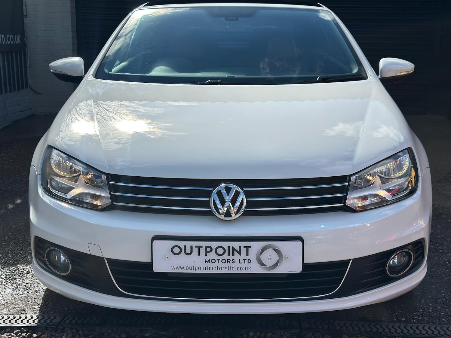 Used Volkswagen EOS 2011 for sale - 78127893: Photo 2