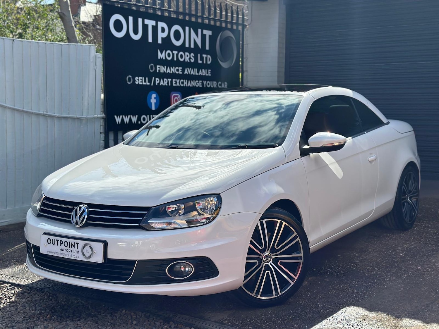 Used Volkswagen EOS 2011 for sale - 78127893: Photo 8