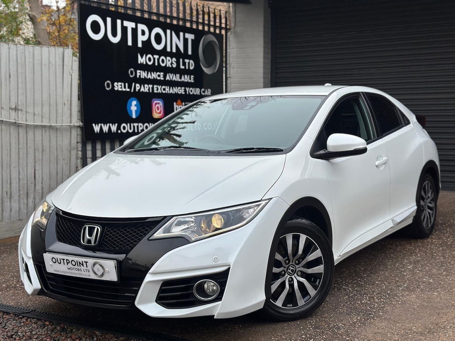 Used Honda Civic 2017 for sale - 76668116: Photo 1