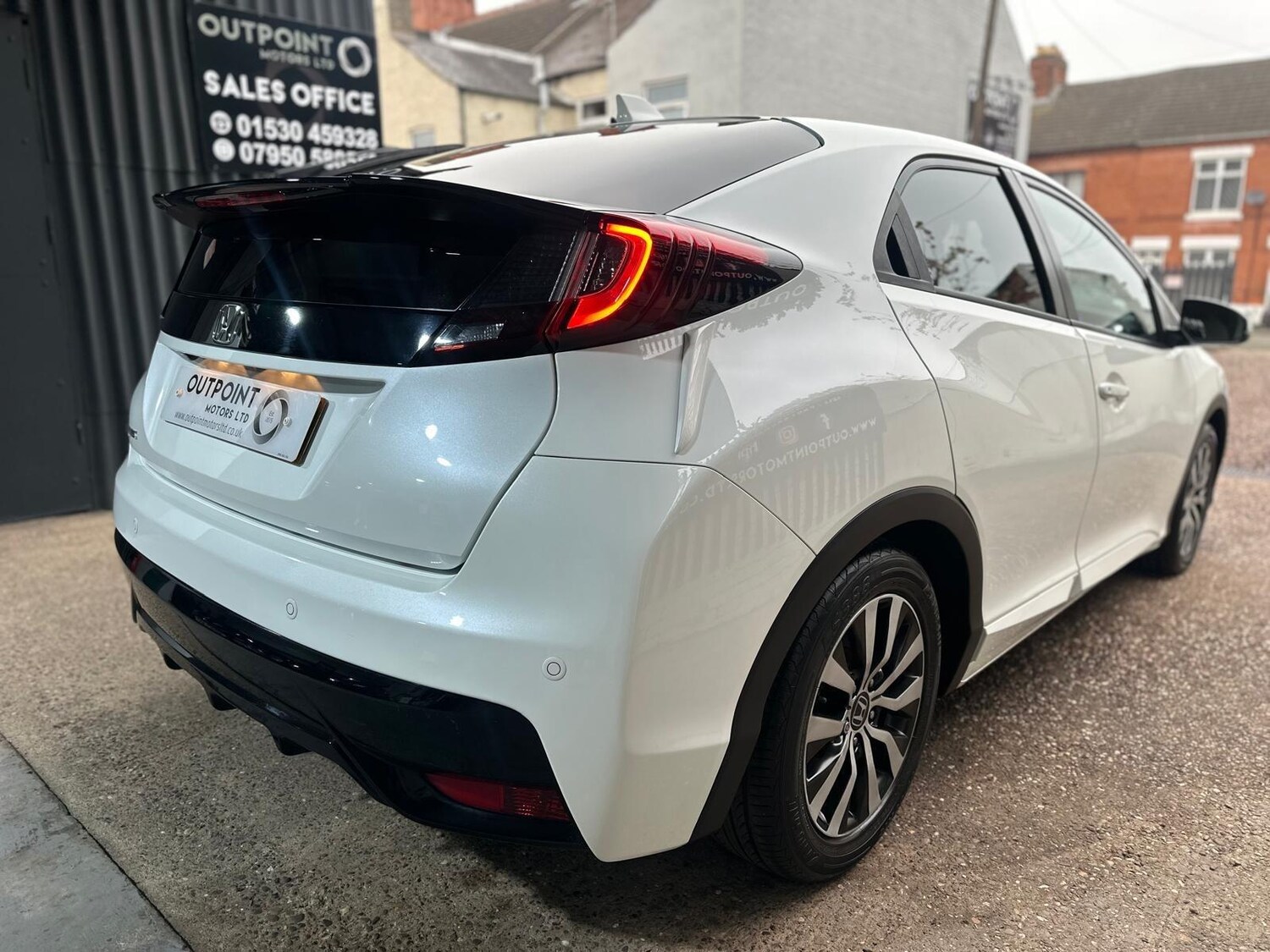 Used Honda Civic 2017 for sale - 76668116: Photo 13