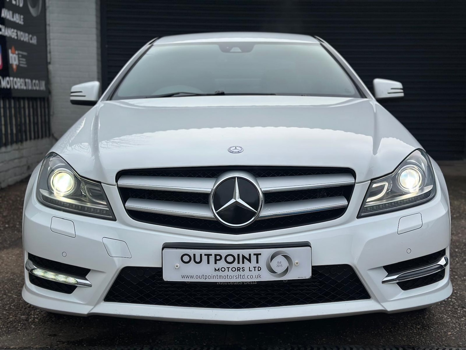 Used Mercedes-Benz C Class 2013 for sale - 77203497: Photo 2