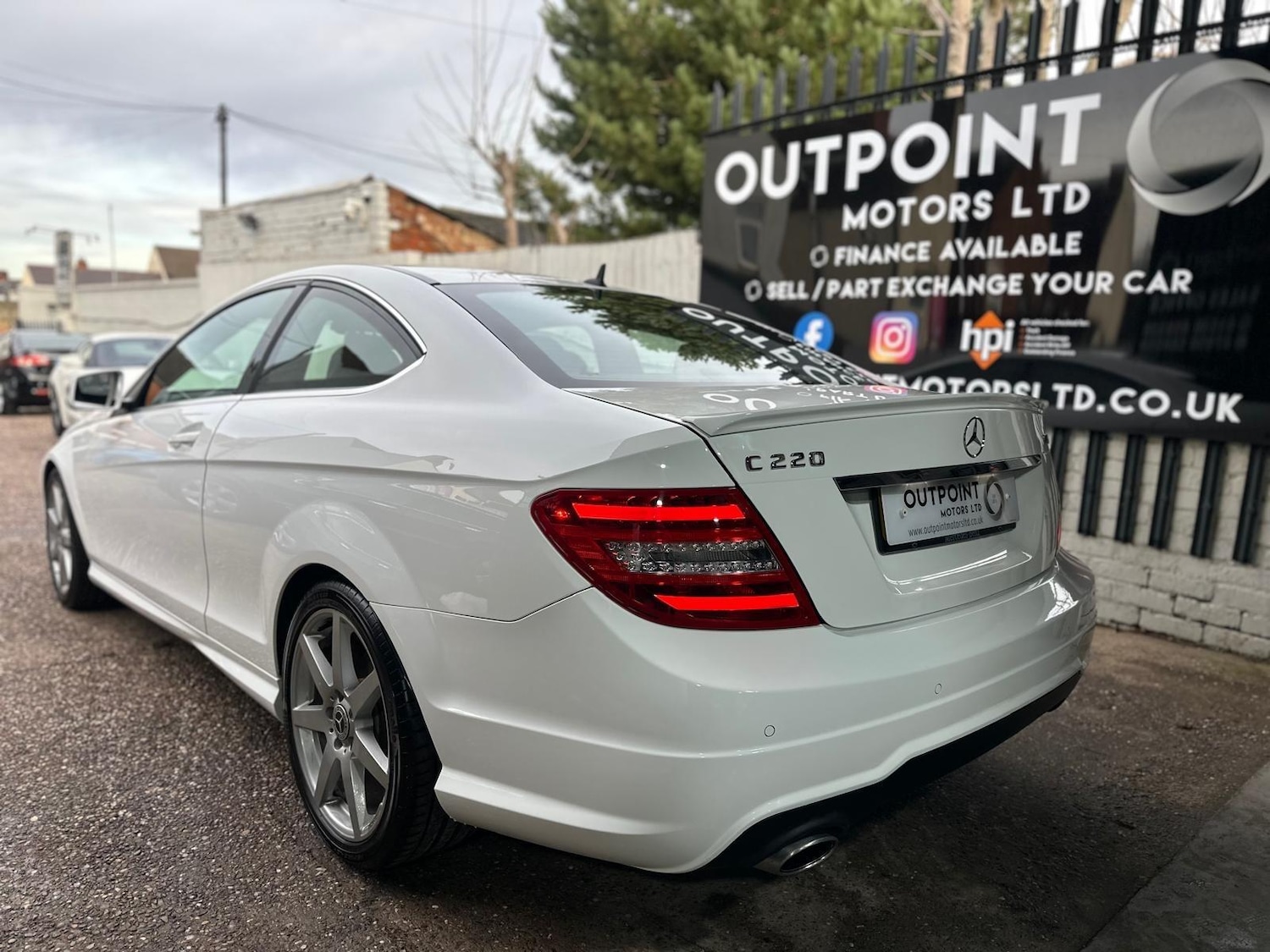 Used Mercedes-Benz C Class 2013 for sale - 77203497: Photo 5