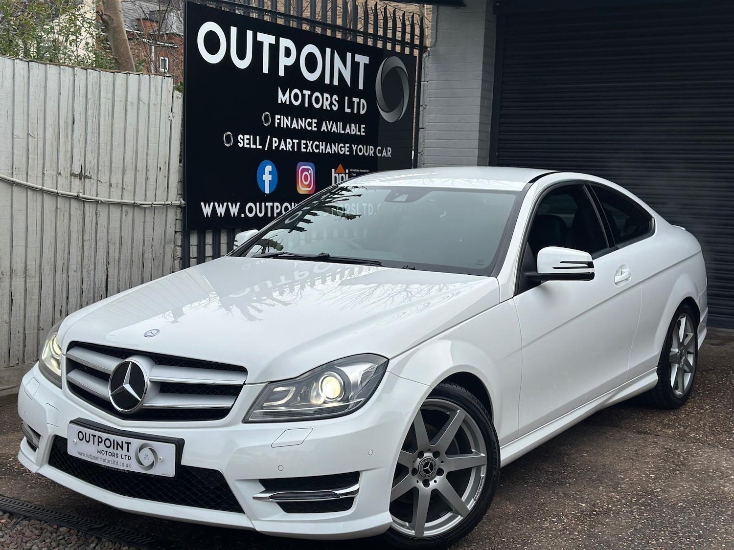Used Mercedes-Benz C Class 2013 for sale - 77203497: Photo 8