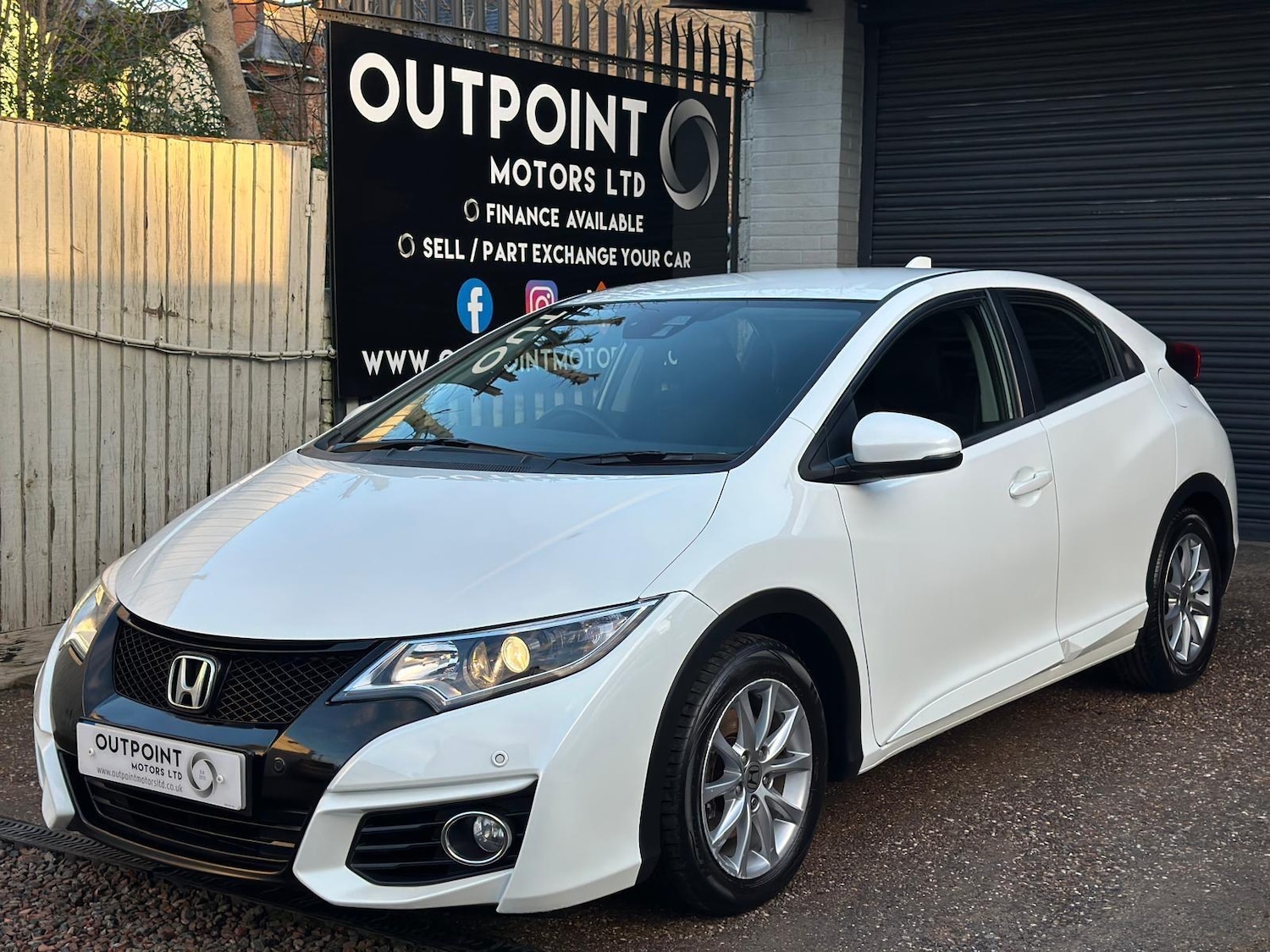 Used Honda Civic 2015 for sale - 77723867: Photo 4