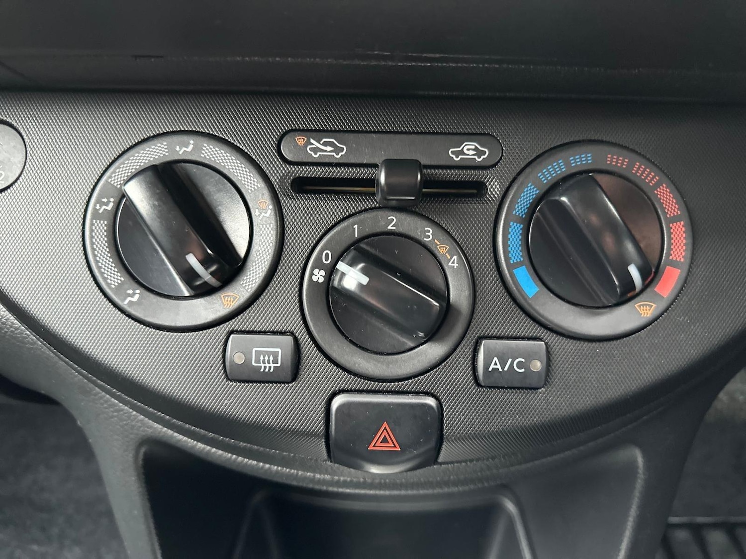 Used Nissan Note 2010 for sale - 77626071: Photo 27