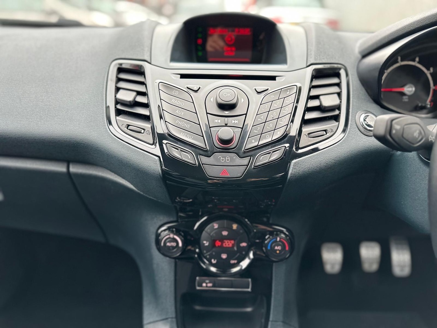 Used Ford Fiesta 2012 for sale - 77524130: Photo 13