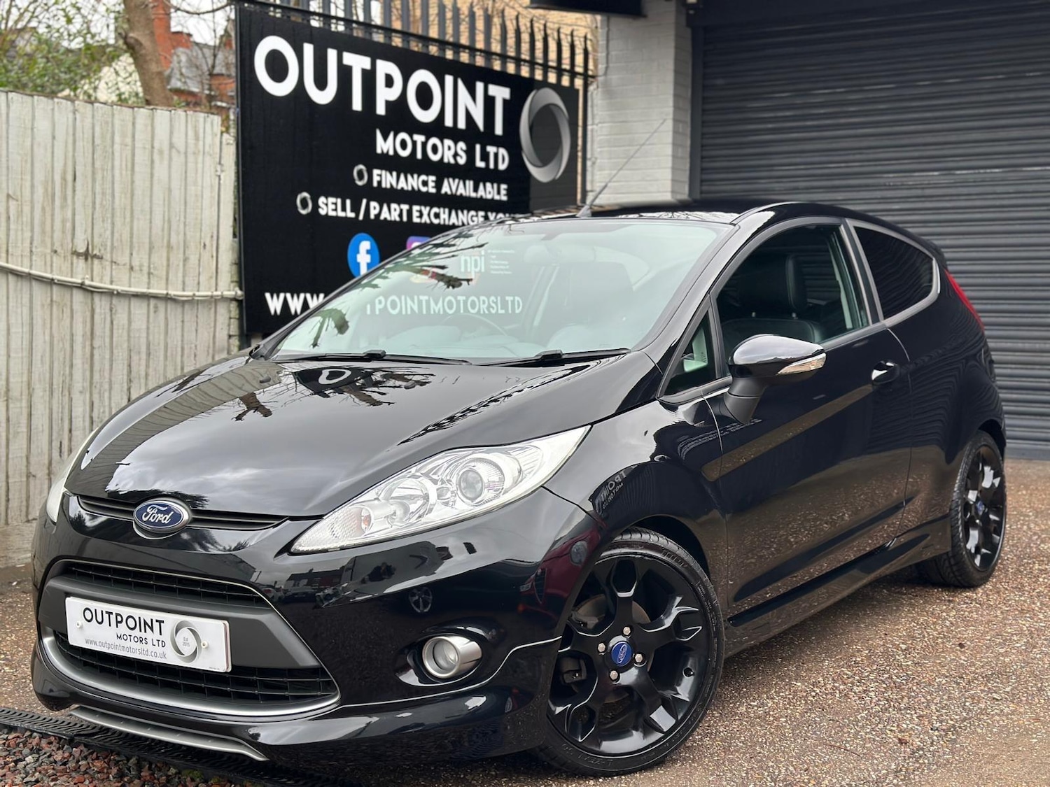 Used Ford Fiesta 2012 for sale - 77524130: Photo 4