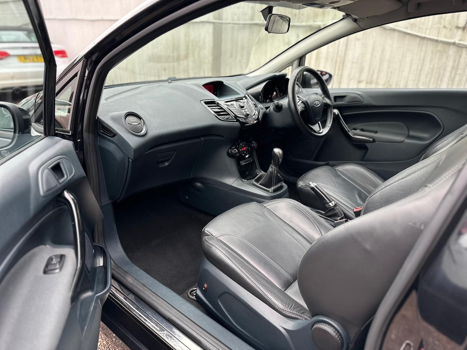 Used Ford Fiesta 2012 for sale - 77524130: Photo 48