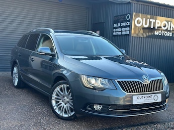 Used Skoda Superb 2014 for sale - 76668120: Photo
