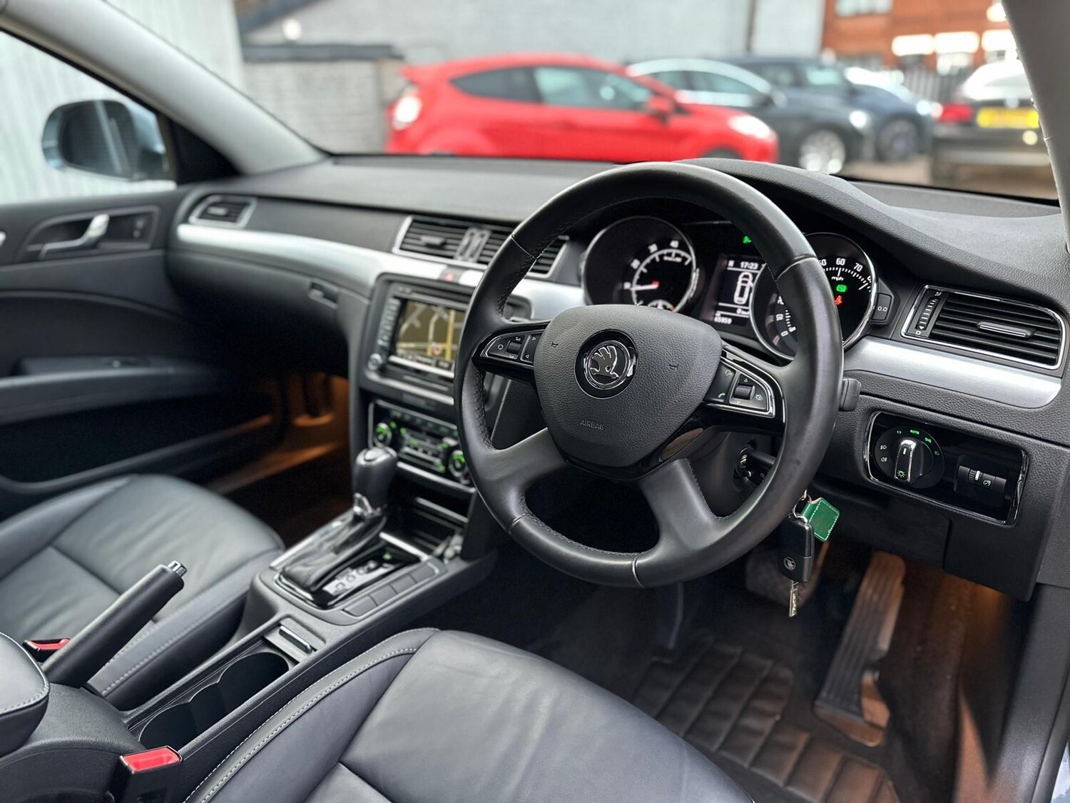 Used Skoda Superb 2014 for sale - 76668120: Photo 20