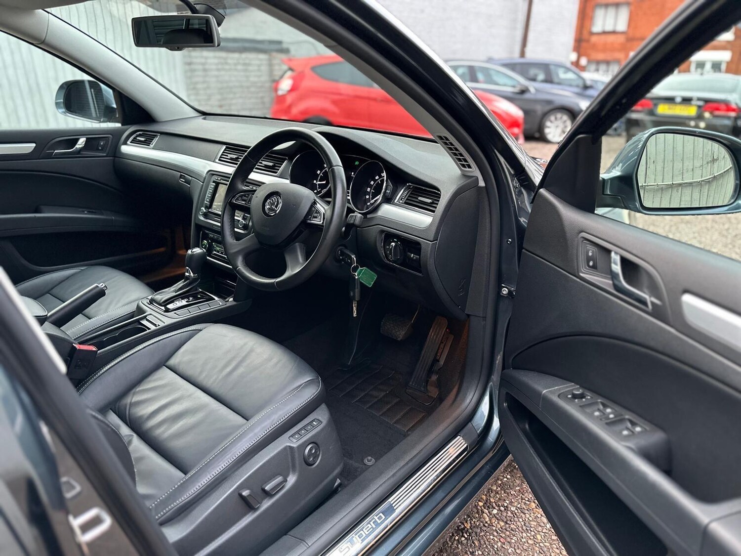 Used Skoda Superb 2014 for sale - 76668120: Photo 23