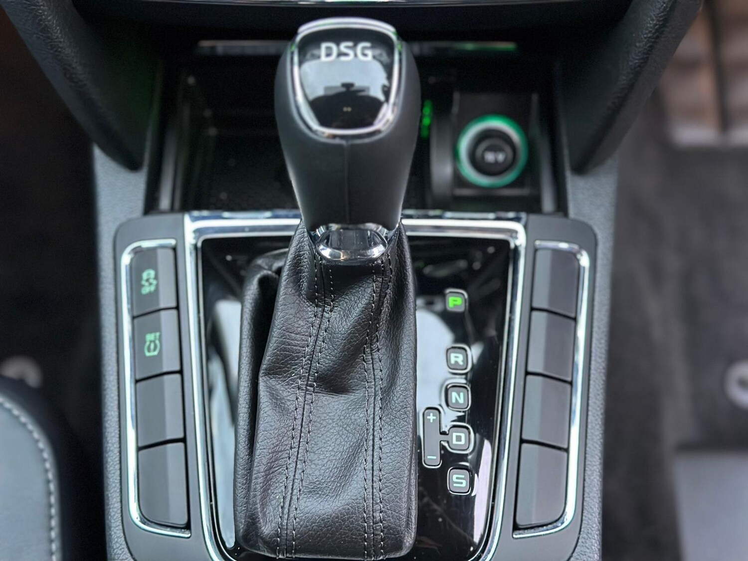 Used Skoda Superb 2014 for sale - 76668120: Photo 24