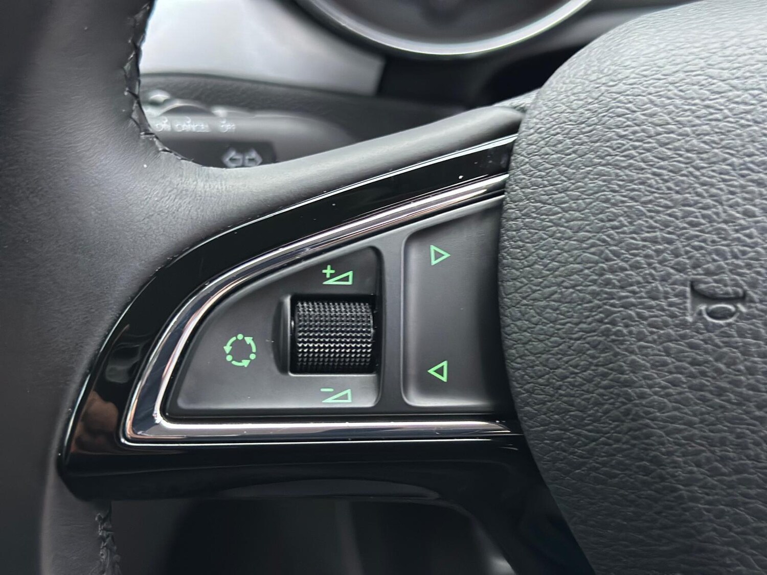 Used Skoda Superb 2014 for sale - 76668120: Photo 31