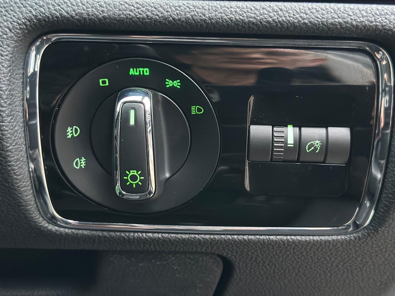 Used Skoda Superb 2014 for sale - 76668120: Photo 34