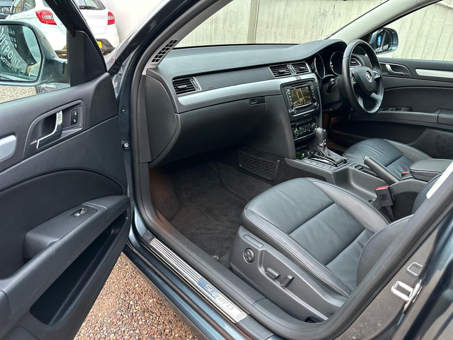 Used Skoda Superb 2014 for sale - 76668120: Photo 61