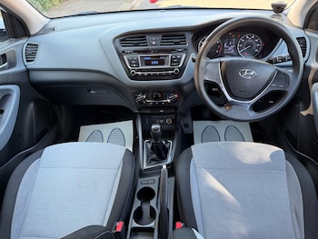 Used Hyundai i20 2016 for sale - 79512425: Photo