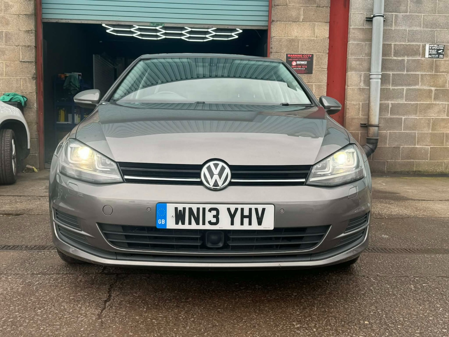 Used Volkswagen Golf 2013 for sale - 77847988: Photo 2