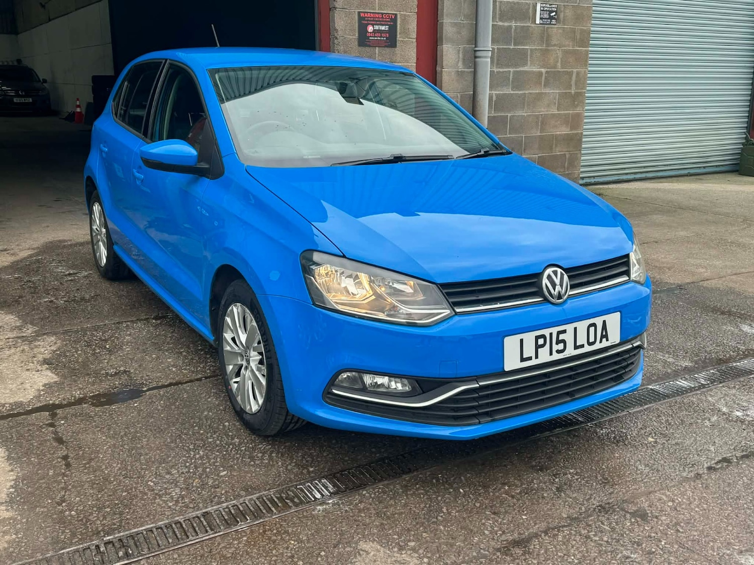 Used Volkswagen Polo 2015 for sale - 77678932: Photo 3