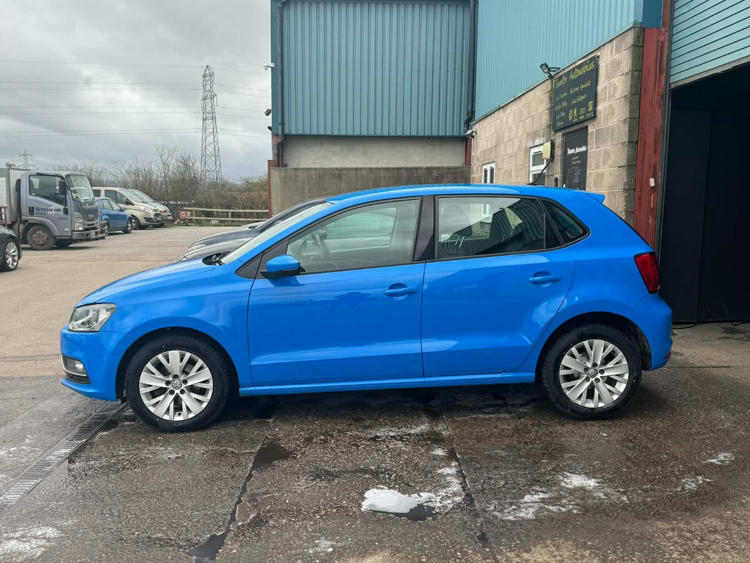 Used Volkswagen Polo 2015 for sale - 77678932: Photo 5