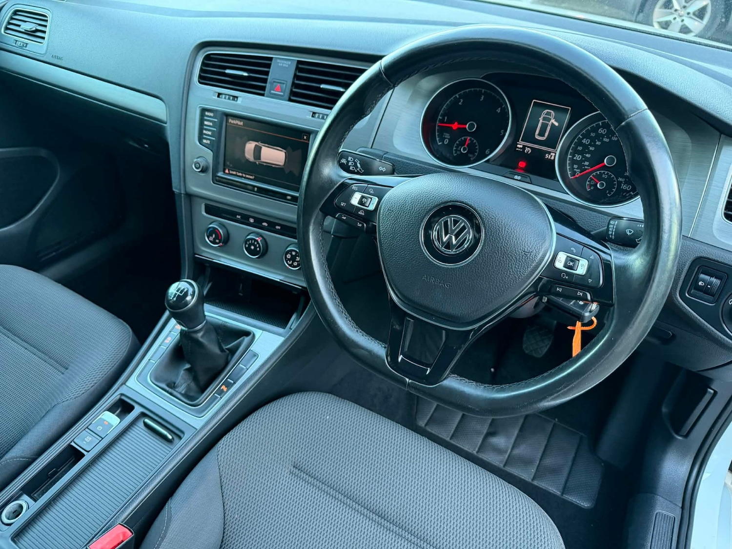 Used Volkswagen Golf 2015 for sale - 77570974: Photo 8
