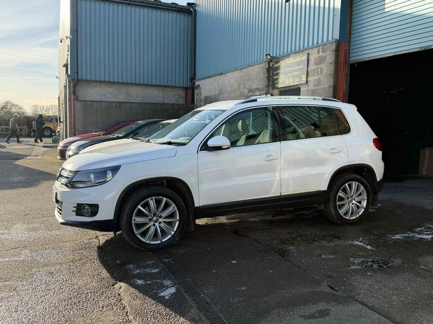 Used Volkswagen Tiguan 2012 for sale - 76940256: Photo 4