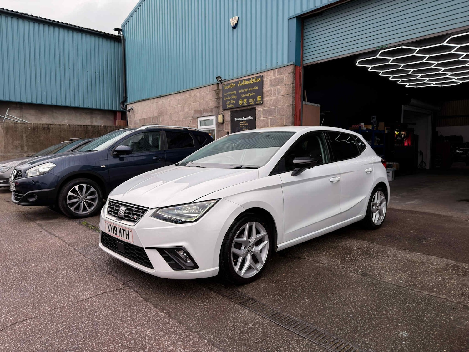 Used SEAT Ibiza 2019 for sale - 76265834: Photo 2