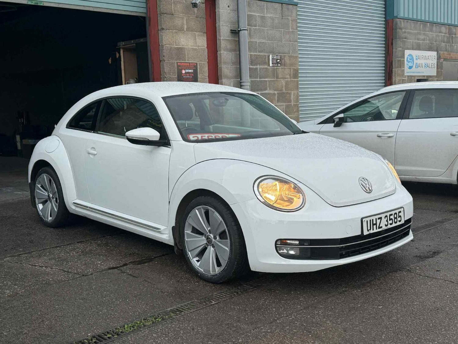 Used Volkswagen Beetle 2016 for sale - 76508090: Photo 1