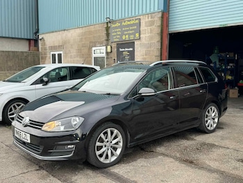 Used Volkswagen Golf 2017 for sale - 76596620: Photo