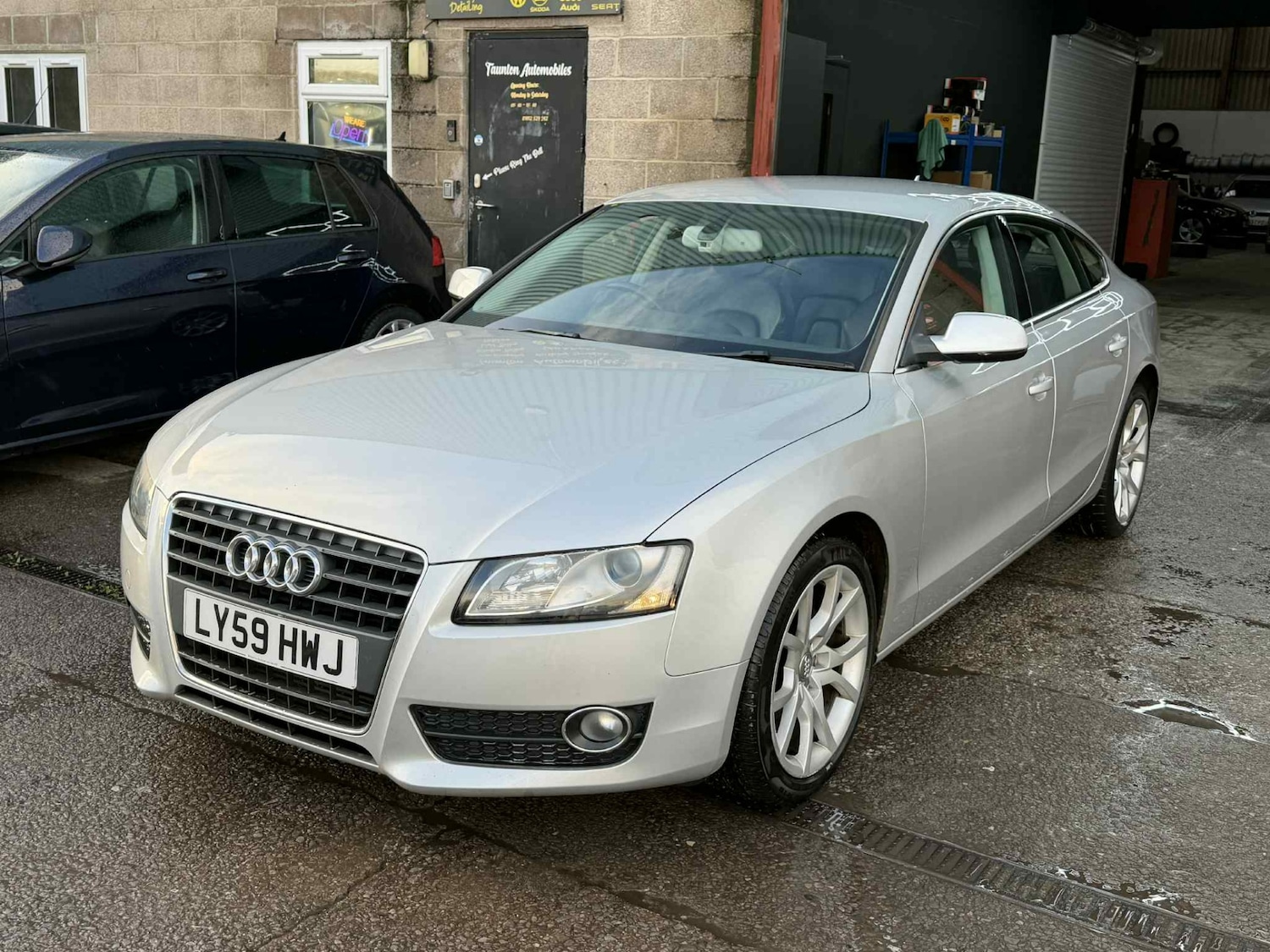 Used Audi A5 2010 for sale - 76809436: Photo 3