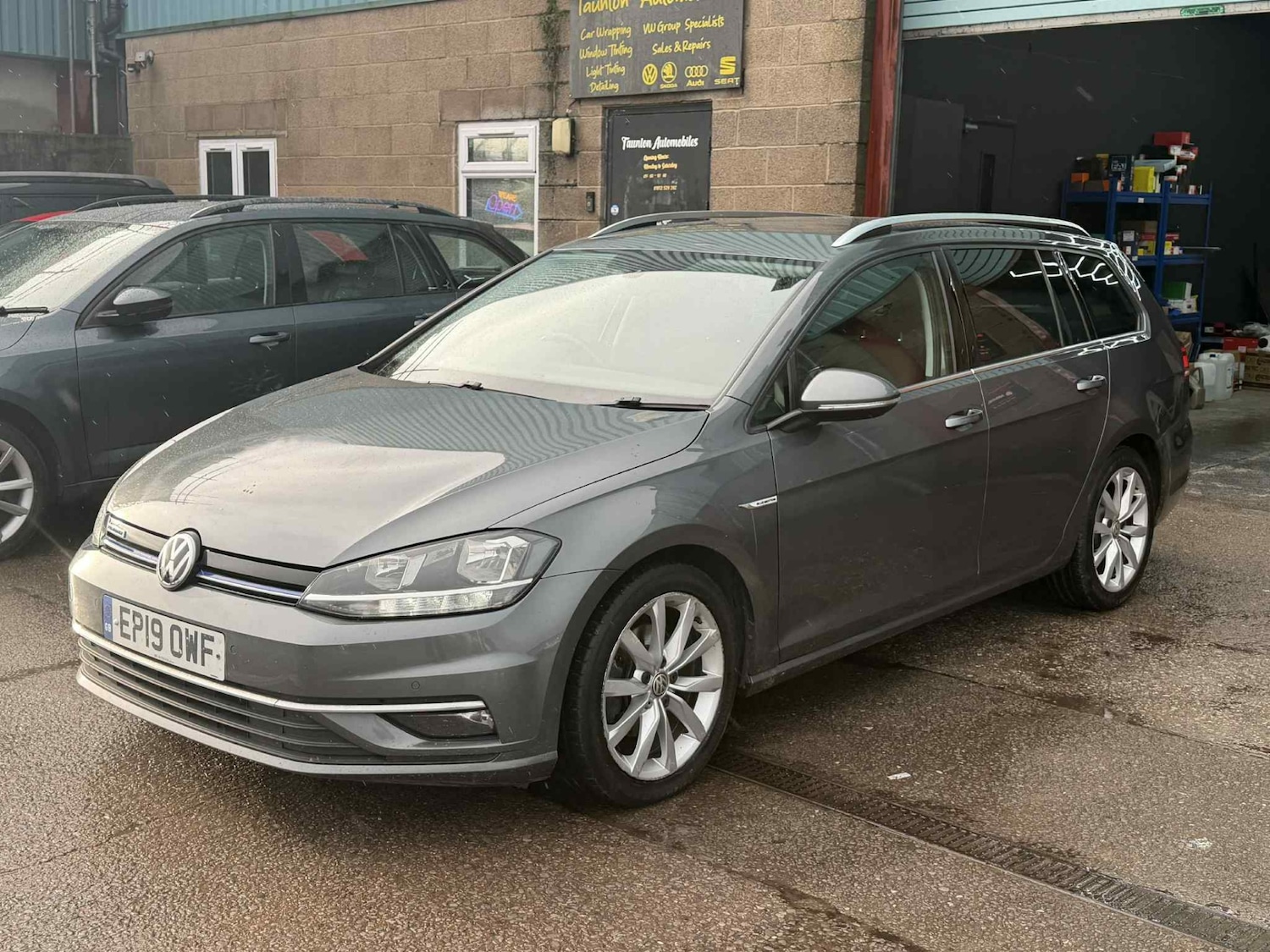 Used Volkswagen Golf 2019 for sale - 77318360: Photo 2