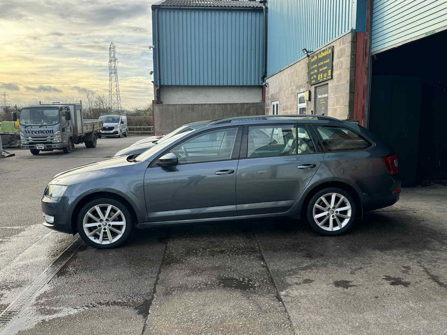 Used Skoda Octavia 2015 for sale - 76940238: Photo 4