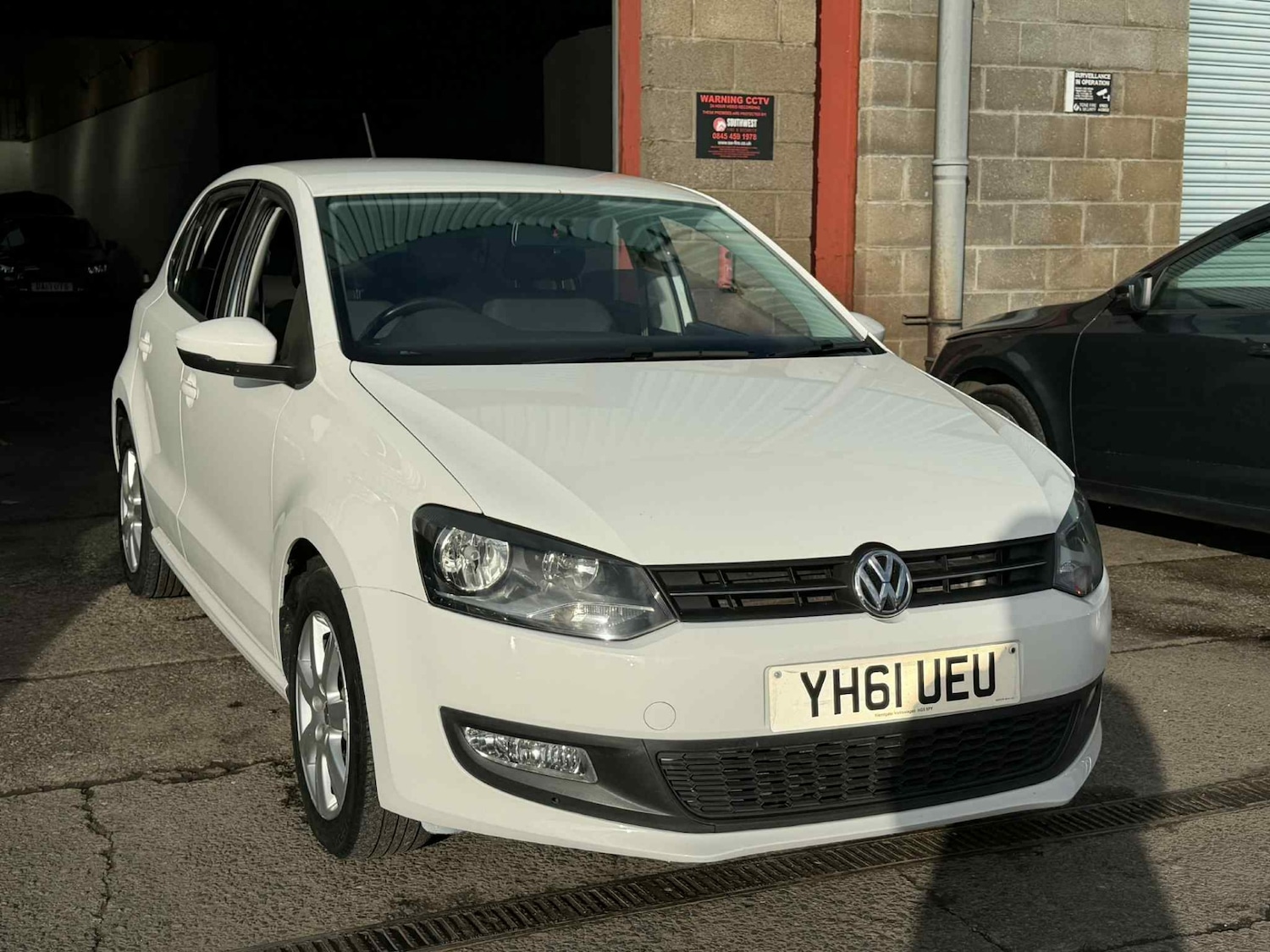 Used Volkswagen Polo 2011 for sale - 76893061: Photo 1