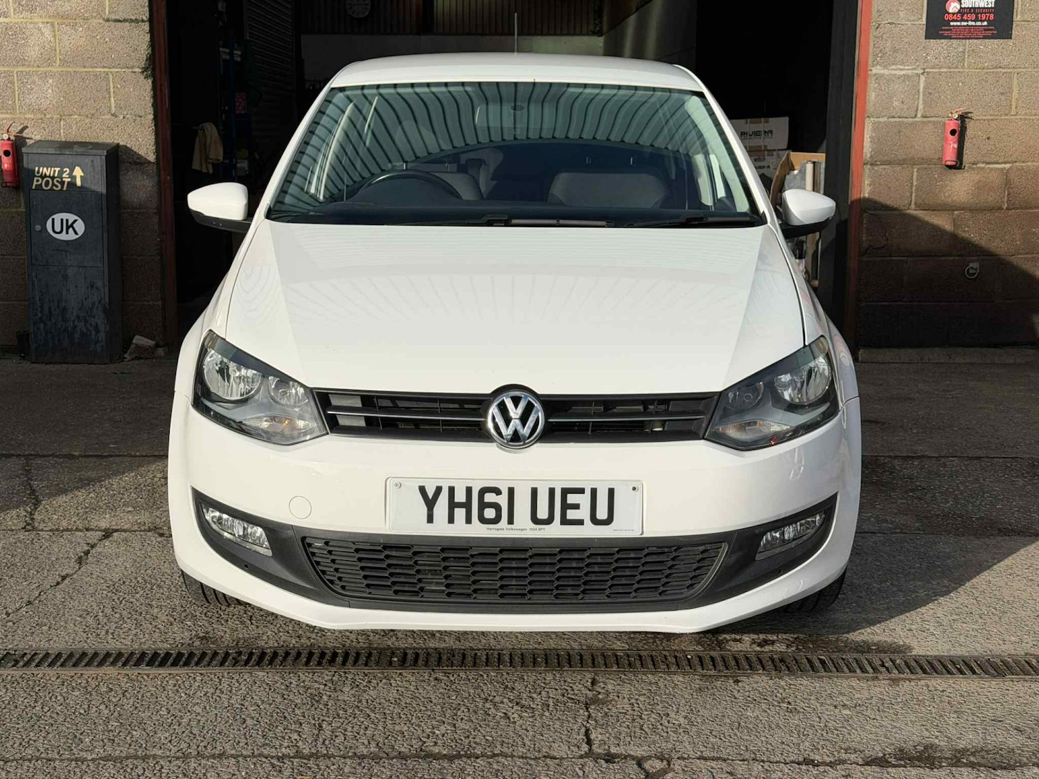 Used Volkswagen Polo 2011 for sale - 76893061: Photo 2