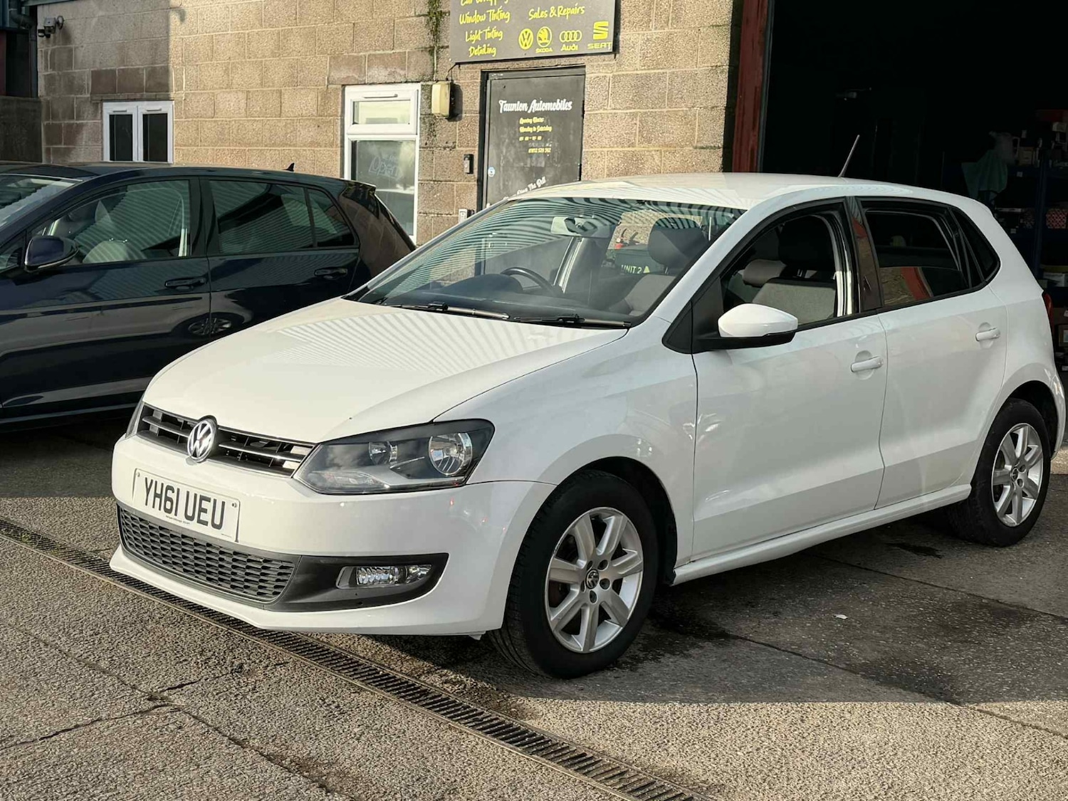 Used Volkswagen Polo 2011 for sale - 76893061: Photo 3