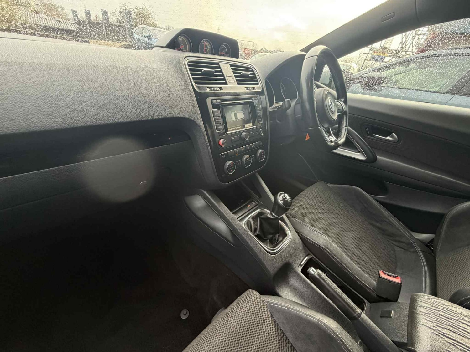 Used Volkswagen Scirocco 2015 for sale - 77318434: Photo 7