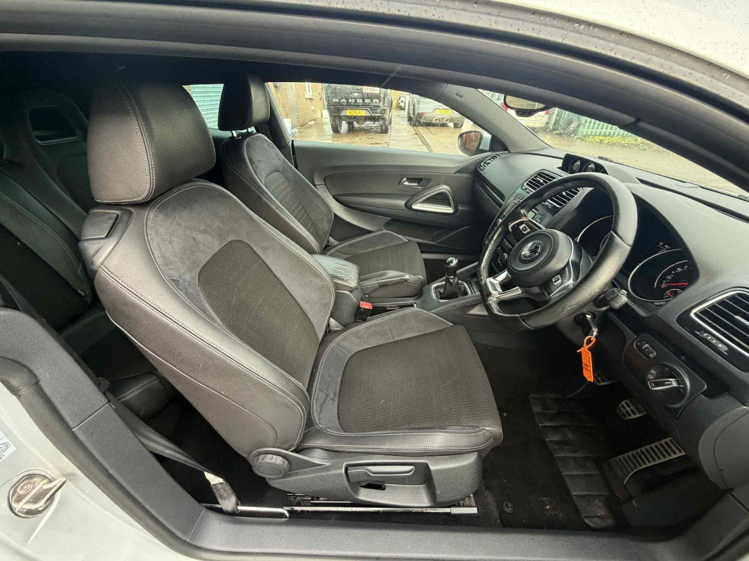 Used Volkswagen Scirocco 2015 for sale - 77318434: Photo 8