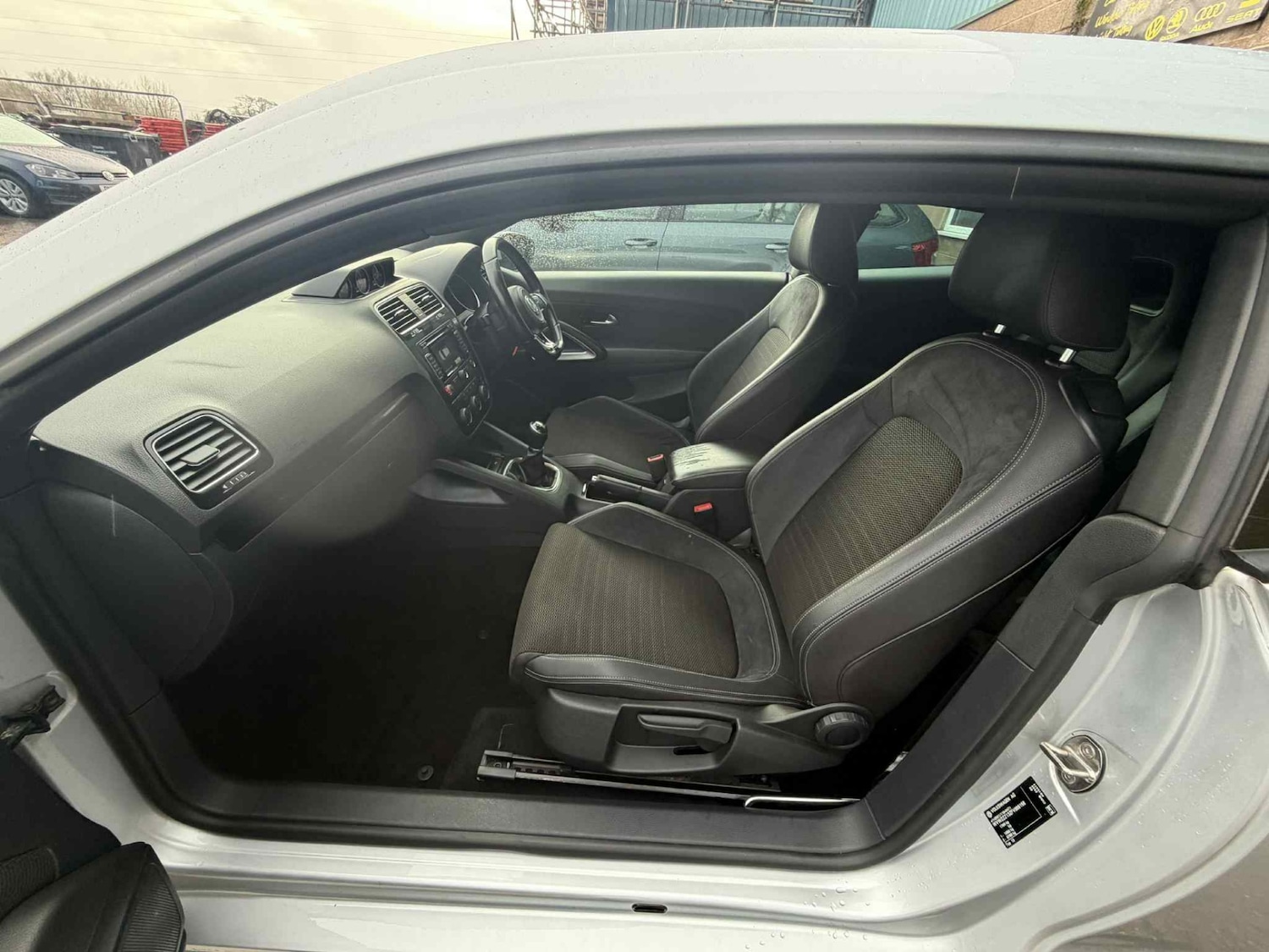 Used Volkswagen Scirocco 2015 for sale - 77318434: Photo 9