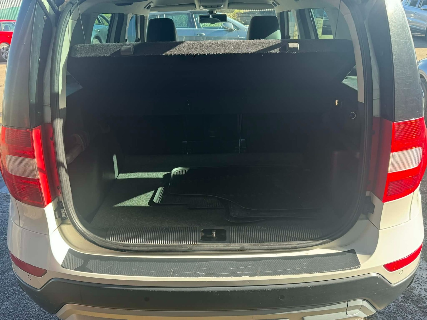 Used Skoda Yeti 2014 for sale - 77889379: Photo 12