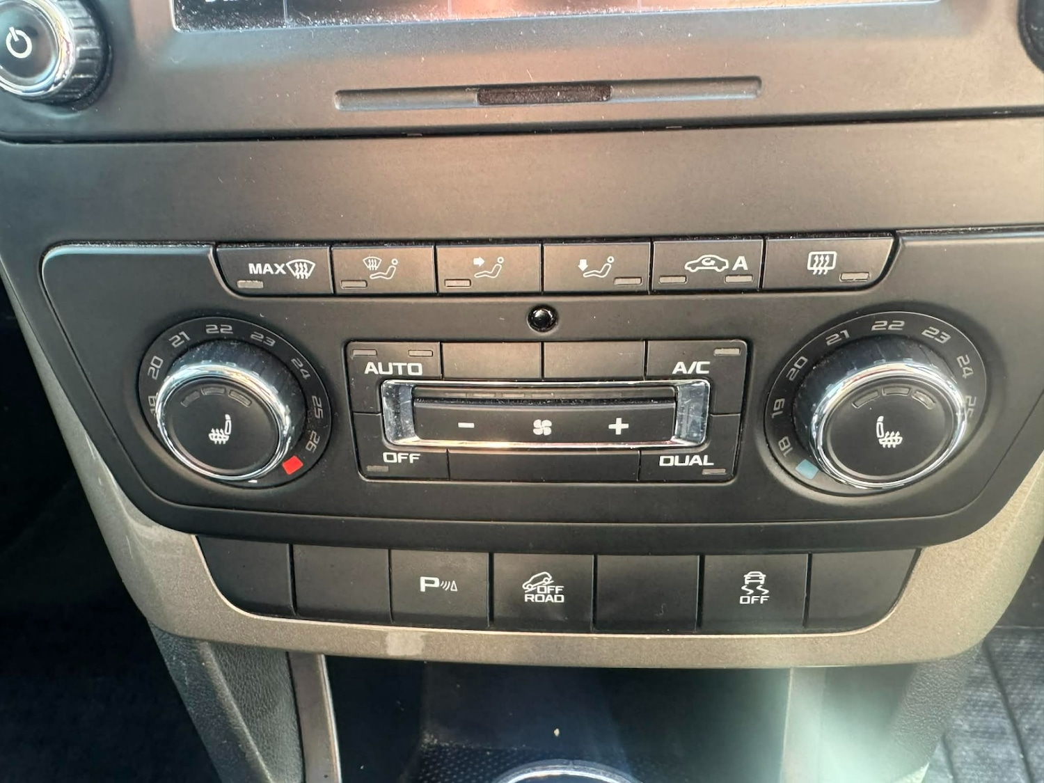 Used Skoda Yeti 2014 for sale - 77889379: Photo 13