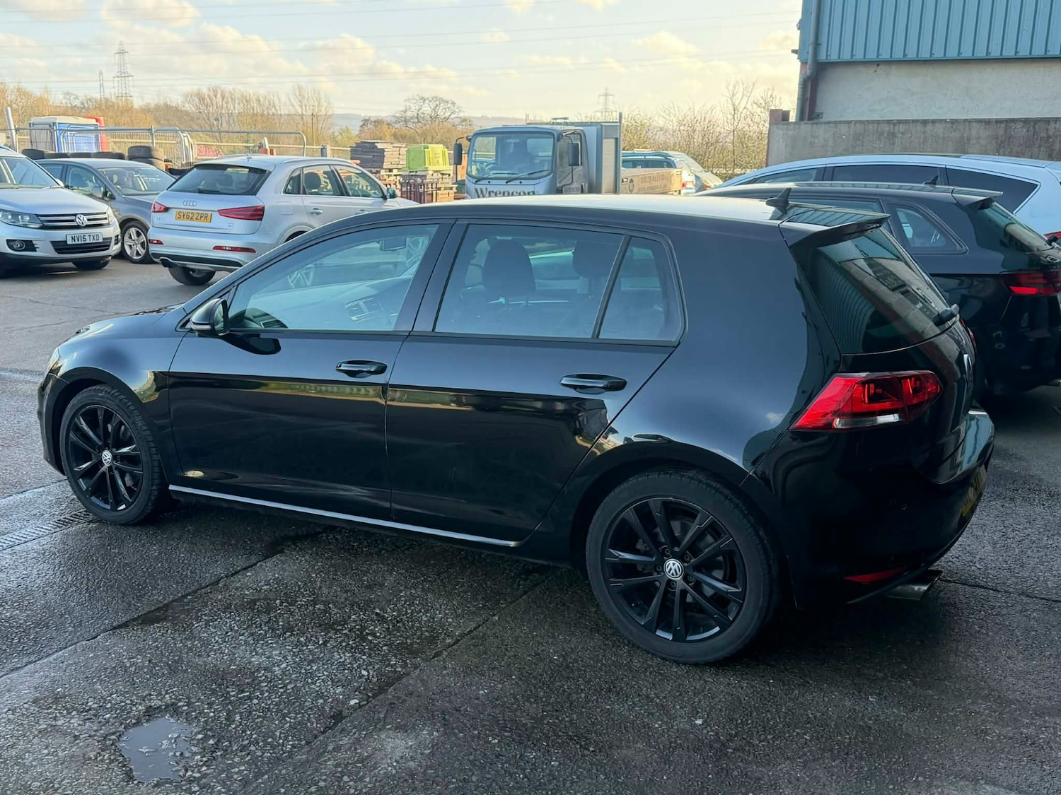 Used Volkswagen Golf 2013 for sale - 77846122: Photo 4