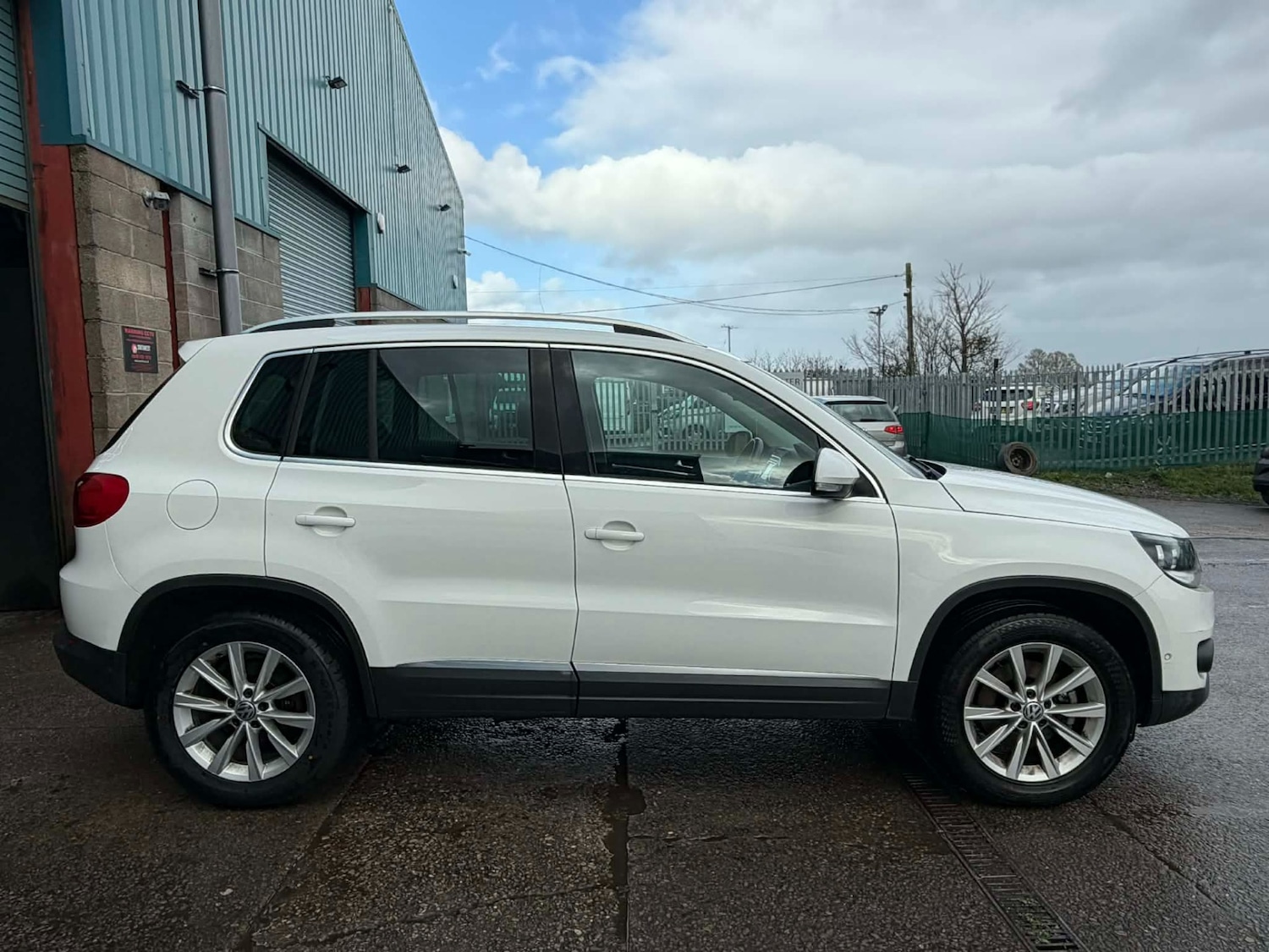 Used Volkswagen Tiguan 2012 for sale - 77897749: Photo 5