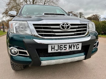 Used Toyota Hilux 2015 for sale - 79542136: Photo